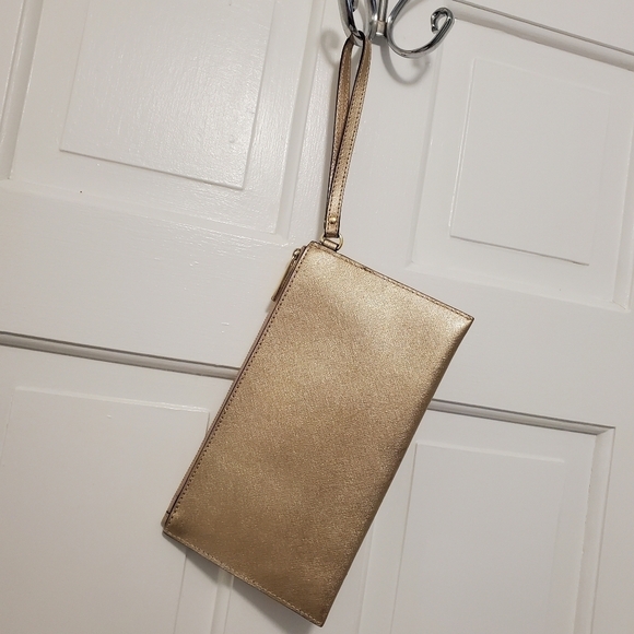 EC Michael Kors Gold Saffiano Leather Stud Large Clutch/Wristlet - Picture 11 of 14